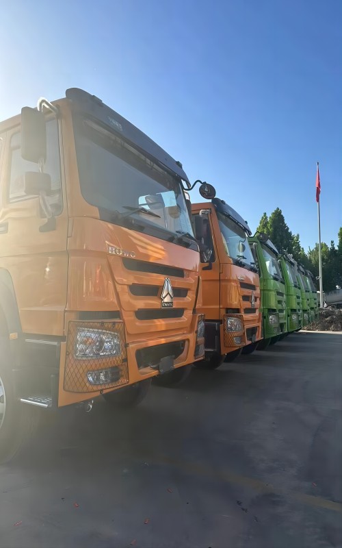 Sinotruk Country IIおよびCountry III Brand New 6*4/*8 4ダンプトラック